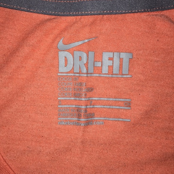 Women’s Nike Tees - Picture 7 of 7